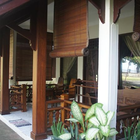 Batu Bolong Cottages Mangsit Extérieur photo