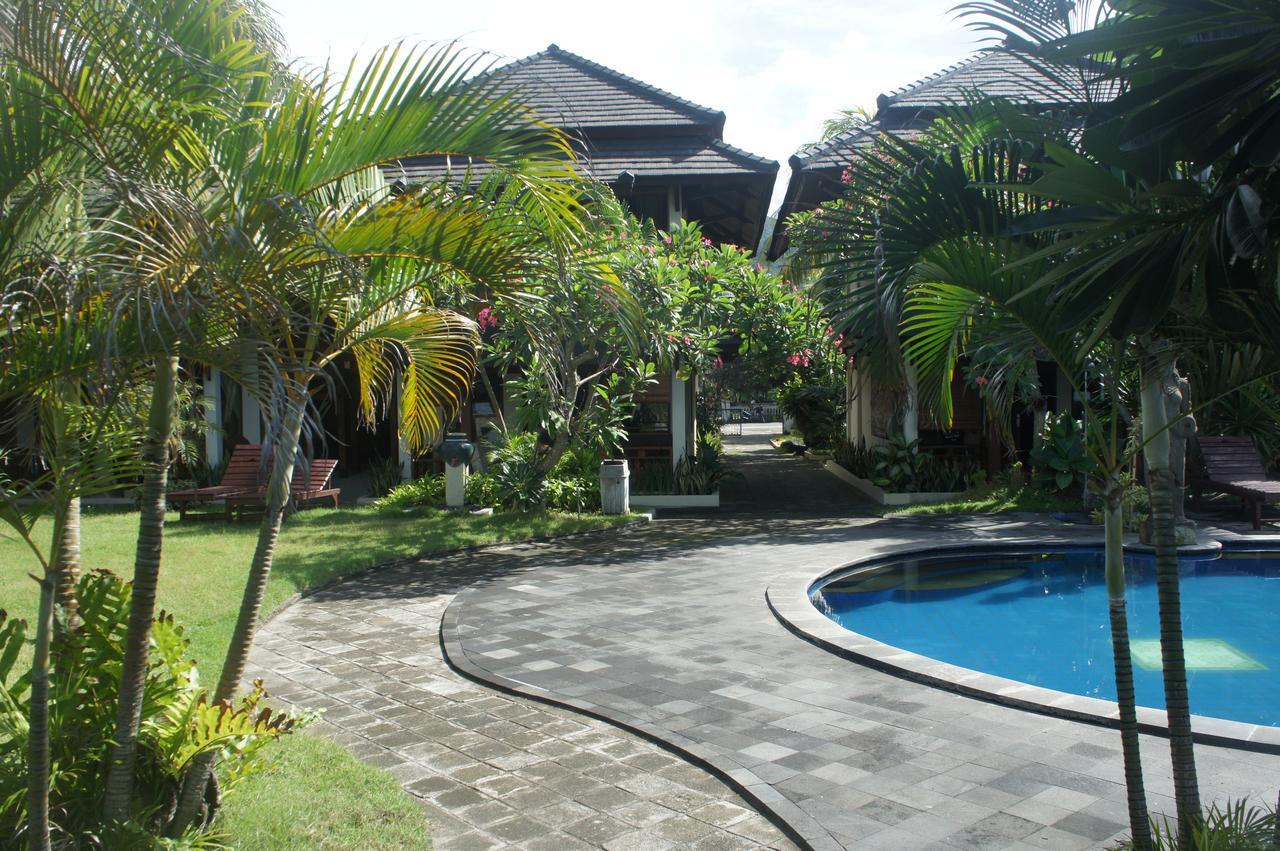 Batu Bolong Cottages Mangsit Extérieur photo