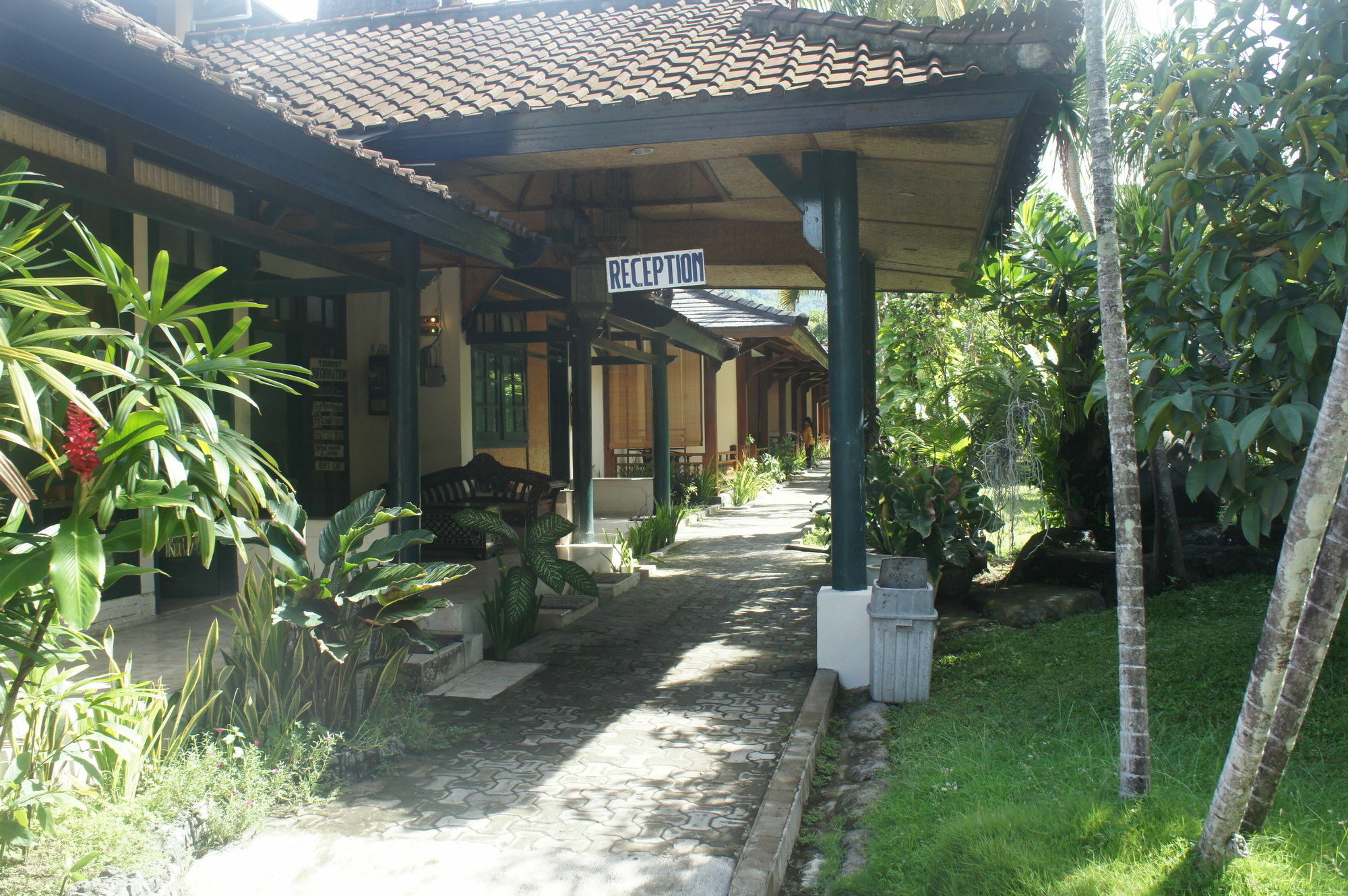 Batu Bolong Cottages Mangsit Extérieur photo